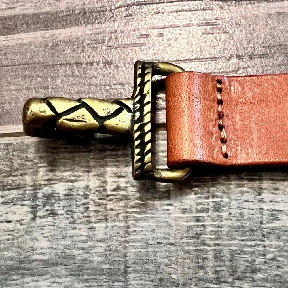 Chicos Italian Leather Brass Tone Waist Belt Size S/M Adjustable Hook Gemstones